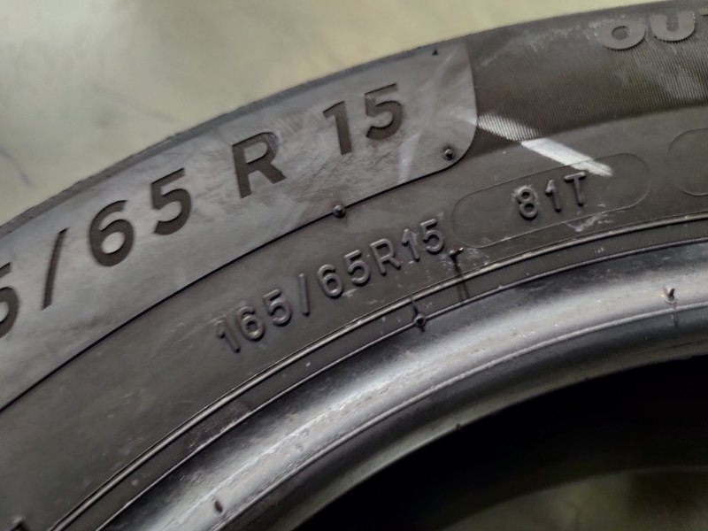 2 Gomme usate 165 65 15 e 2 Gomme usate 185 60 15 Pneumatici Estivi MICHELIN 2 Gomme usate 165 65 15 e 2 Gomme usate 185 60 15 Pneumatici Estivi MICHELIN