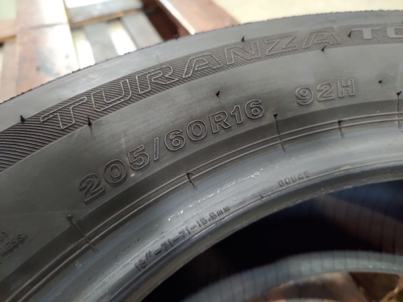 4 Gomme usate 205 60 16 Pneumatici Estivi BRIDGESTONE 4 Gomme usate 205 60 16 Pneumatici Estivi BRIDGESTONE