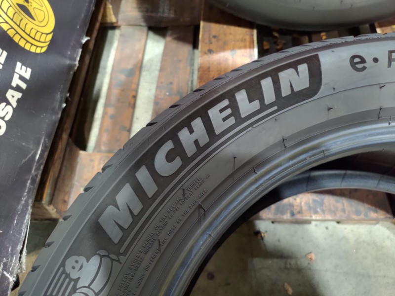 4 Gomme usate 225 55 18 Pneumatici Estivi MICHELIN 4 Gomme usate 225 55 18 Pneumatici Estivi MICHELIN