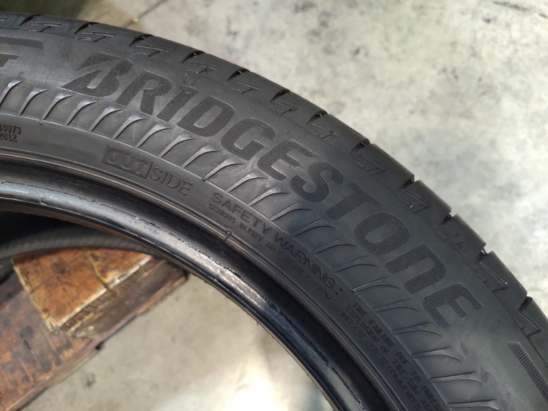 4 Gomme usate 225 50 18 RUN FLAT Pneumatici Estivi BRIDGESTONE 4 Gomme usate 225 50 18 RUN FLAT Pneumatici Estivi BRIDGESTONE