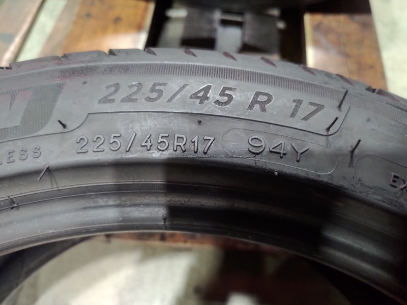 4 Gomme usate 225 45 17 Pneumatici Estivi MICHELIN 4 Gomme usate 225 45 17 Pneumatici Estivi MICHELIN