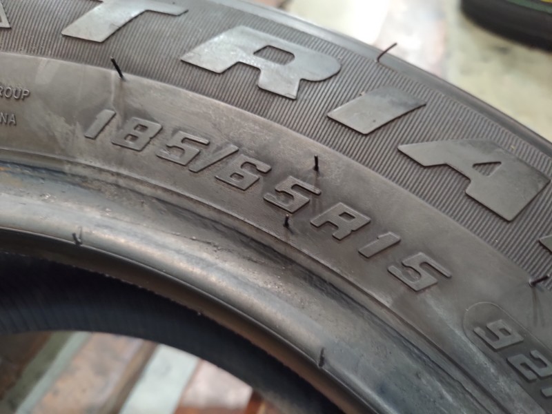 2 Gomme usate 195 65 15 Pneumatici Estivi TRIANGLE 2 Gomme usate 195 65 15 Pneumatici Estivi TRIANGLE