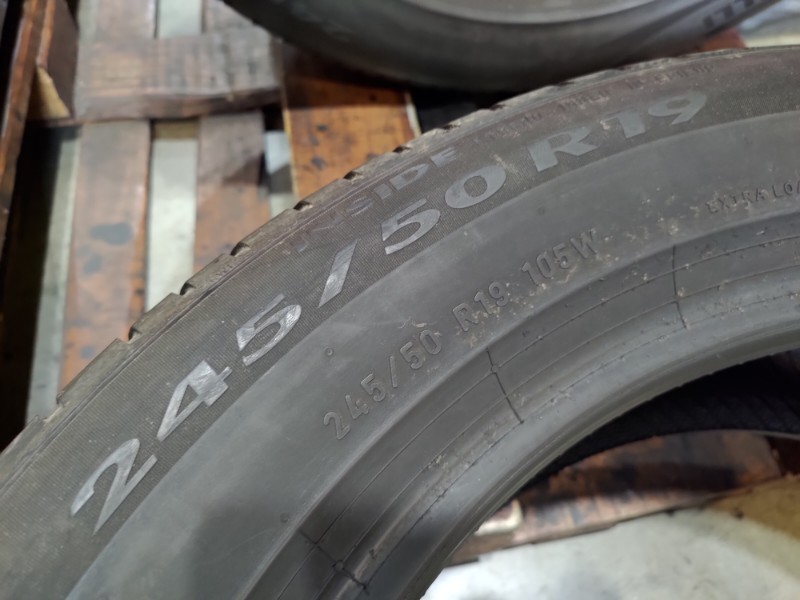 4 Gomme usate 245 50 19 Pneumatici Estivi PIRELLI 4 Gomme usate 245 50 19 Pneumatici Estivi PIRELLI