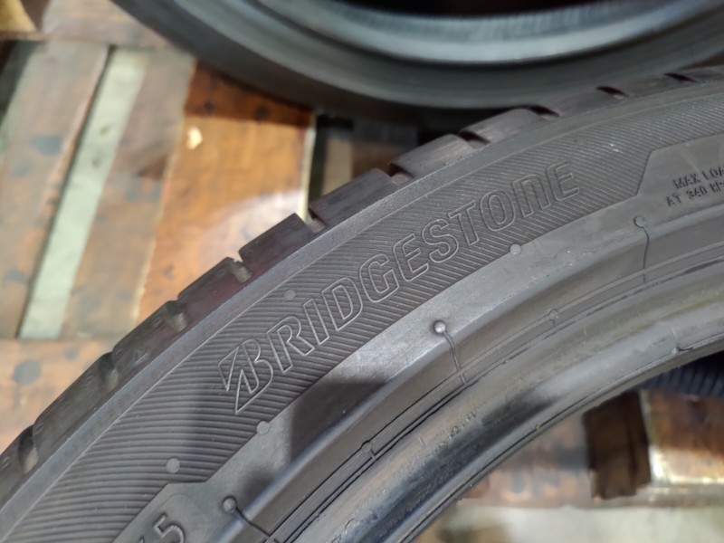 4 Gomme usate 245 40 19 Pneumatici Estivi BRIDGESTONE 4 Gomme usate 245 40 19 Pneumatici Estivi BRIDGESTONE