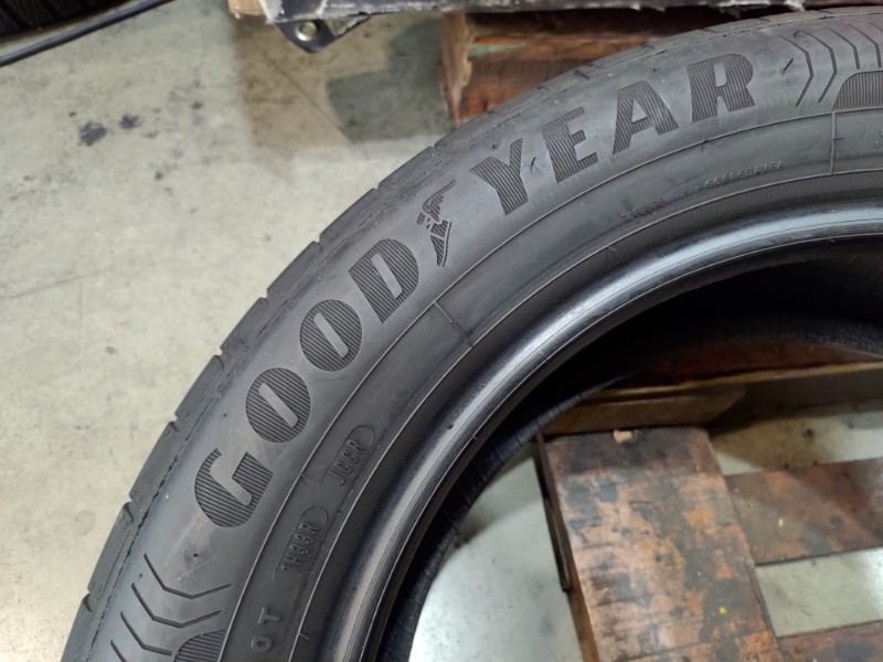 2 Gomme usate 215 55 17 Pneumatici Estivi GOODYEAR 2 Gomme usate 215 55 17 Pneumatici Estivi GOODYEAR