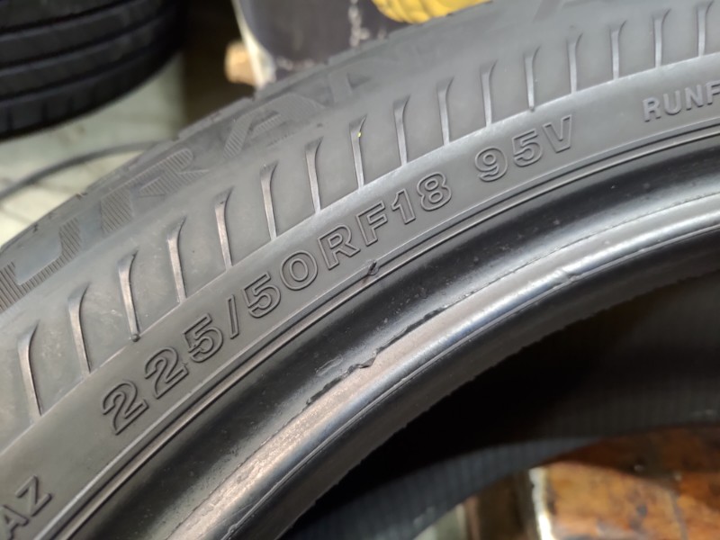 2 Gomme usate 225 50 18 RUN FLAT Pneumatici Estivi BRIDGESTONE 2 Gomme usate 225 50 18 RUN FLAT Pneumatici Estivi BRIDGESTONE