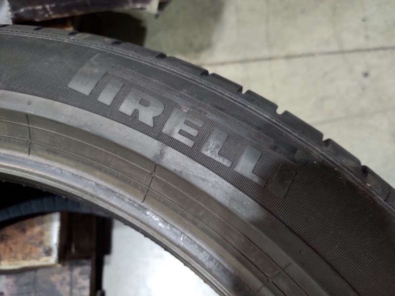 2 Gomme usate 245 45 20 e 2 Gomme usate 275 40 20 RUN FLAT Pneumatici Estivi PIRELLI 2 Gomme usate 245 45 20 e 2 Gomme usate 275 40 20 RUN FLAT Pneumatici Estivi PIRELLI