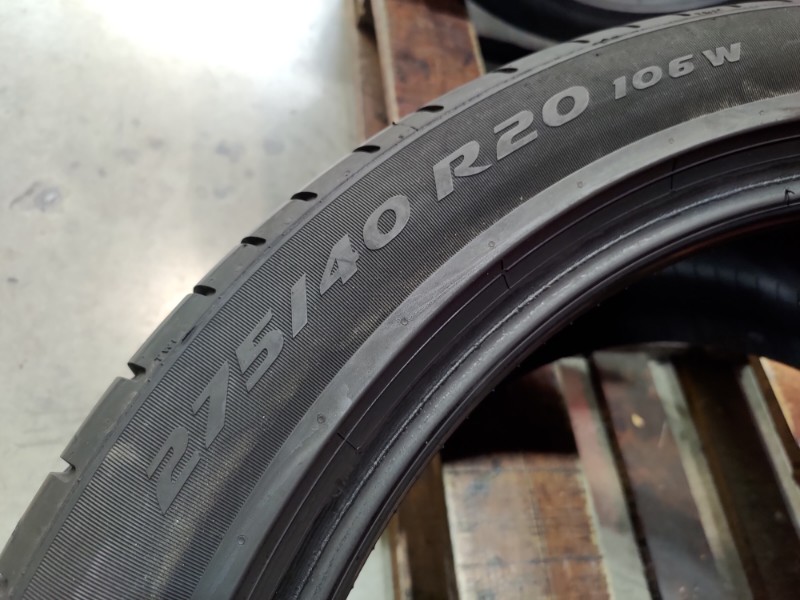 2 Gomme usate 245 45 20 e 2 Gomme usate 275 40 20 RUN FLAT Pneumatici Estivi PIRELLI 2 Gomme usate 245 45 20 e 2 Gomme usate 275 40 20 RUN FLAT Pneumatici Estivi PIRELLI