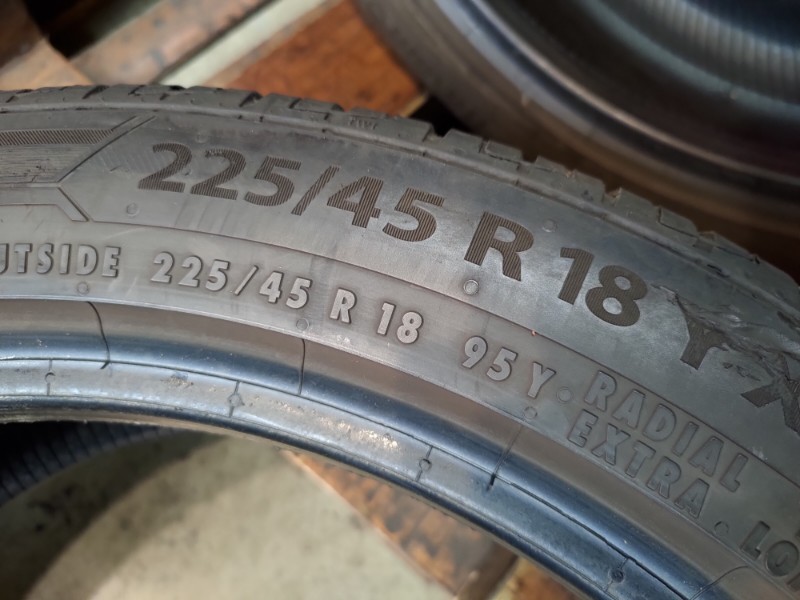 2 Gomme usate 245 40 18 e 2 Gomme usate 225 45 18 Pneumatici Estivi BARUM 2 Gomme usate 245 40 18 e 2 Gomme usate 225 45 18 Pneumatici Estivi BARUM