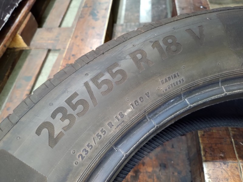 4 Gomme nuove 235 55 18 Pneumatici Estivi CONTINENTAL 4 Gomme nuove 235 55 18 Pneumatici Estivi CONTINENTAL