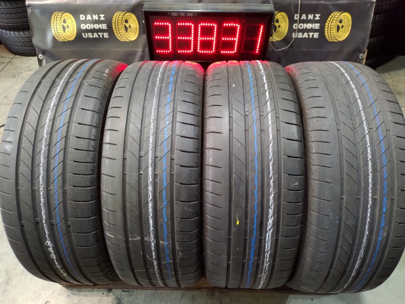 4 Gomme usate 235 55 19 Pneumatici Estivi BRIDGESTONE 4 Gomme usate 235 55 19 Pneumatici Estivi BRIDGESTONE