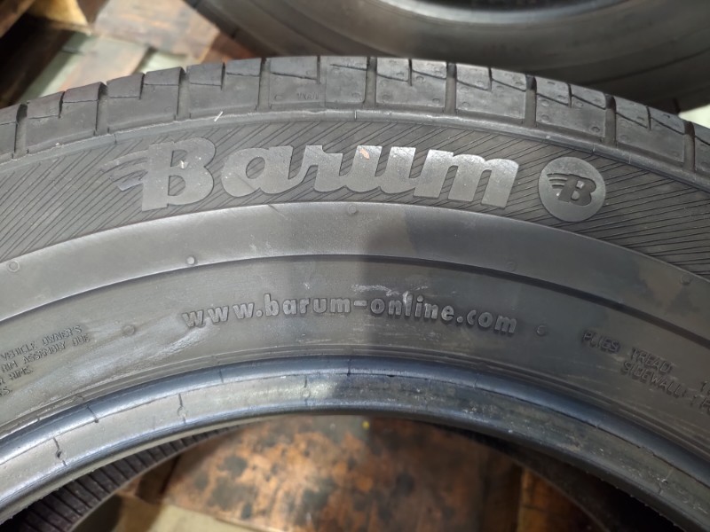 4 Gomme usate 215 65 16C Pneumatici Estivi BARUM 4 Gomme usate 215 65 16C Pneumatici Estivi BARUM