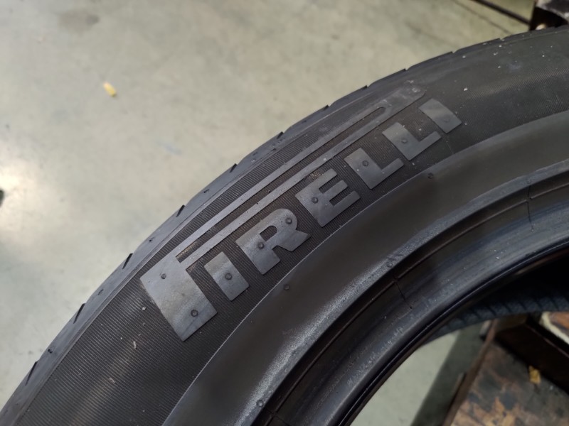 2 Gomme usate 235 55 19 Pneumatici Estivi PIRELLI 2 Gomme usate 235 55 19 Pneumatici Estivi PIRELLI