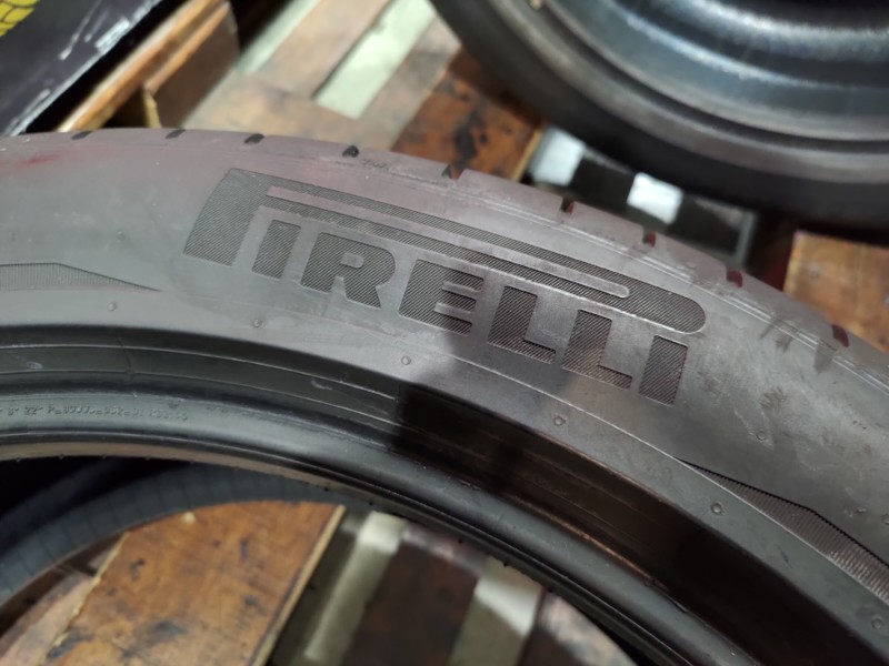 2 Gomme usate 275 40 20 RUN FLAT Pneumatici Estivi PIRELLI 2 Gomme usate 275 40 20 RUN FLAT Pneumatici Estivi PIRELLI