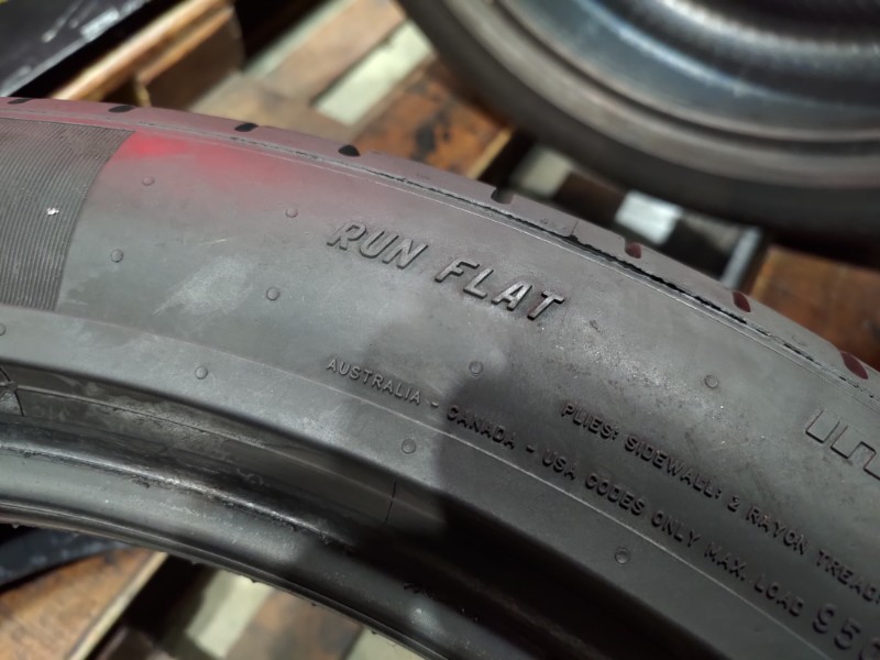 2 Gomme usate 275 40 20 RUN FLAT Pneumatici Estivi PIRELLI 2 Gomme usate 275 40 20 RUN FLAT Pneumatici Estivi PIRELLI