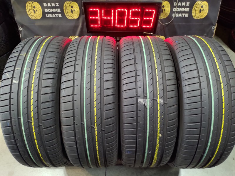 4 Gomme usate 235 60 18 Pneumatici Estivi MICHELIN 4 Gomme usate 235 60 18 Pneumatici Estivi MICHELIN