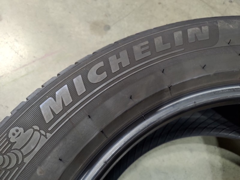 4 Gomme usate 235 60 18 Pneumatici Estivi MICHELIN 4 Gomme usate 235 60 18 Pneumatici Estivi MICHELIN