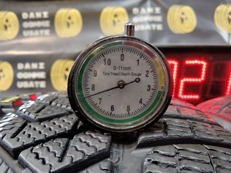4 Gomme usate 255 45 19 Pneumatici Invernali PIRELLI 4 Gomme usate 255 45 19 Pneumatici Invernali PIRELLI