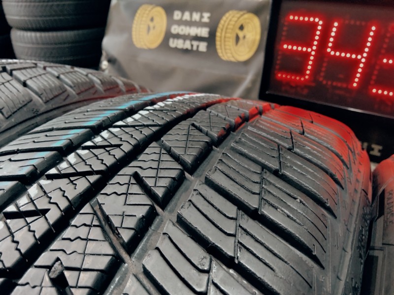 4 Gomme usate 215 50 18 Pneumatici Invernali BARUM 4 Gomme usate 215 50 18 Pneumatici Invernali BARUM