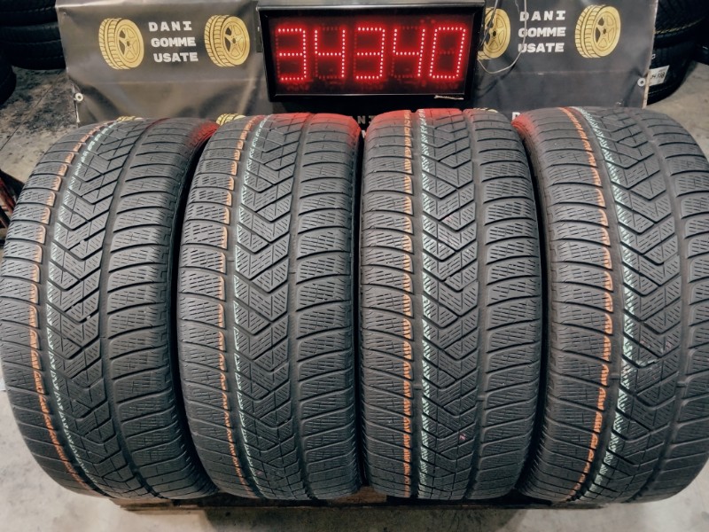 4 Gomme usate 255 40 21 Pneumatici Invernali PIRELLI 4 Gomme usate 255 40 21 Pneumatici Invernali PIRELLI
