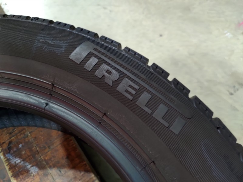 2 Gomme usate 175 65 15 Pneumatici Invernali PIRELLI 2 Gomme usate 175 65 15 Pneumatici Invernali PIRELLI