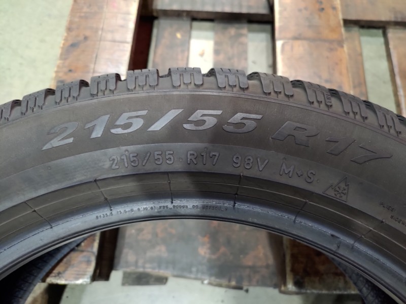 4 Gomme usate 215 55 17 Pneumatici Invernali PIRELLI 4 Gomme usate 215 55 17 Pneumatici Invernali PIRELLI