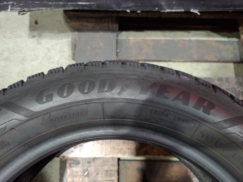 2 Gomme usate 185 65 15 Pneumatici Invernali GOODYEAR 2 Gomme usate 185 65 15 Pneumatici Invernali GOODYEAR