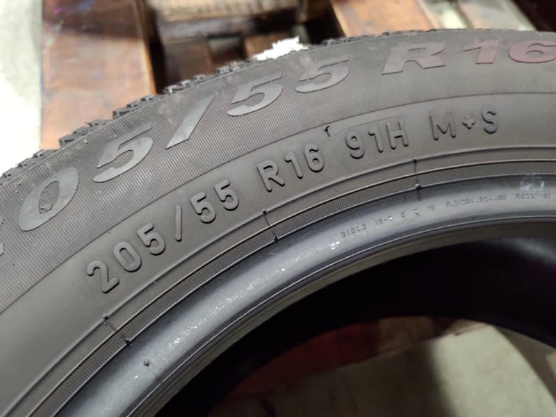 4 Gomme usate 205 55 16 Pneumatici Invernali PIRELLI 4 Gomme usate 205 55 16 Pneumatici Invernali PIRELLI