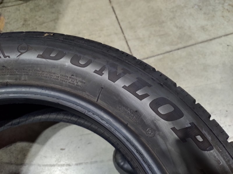 4 Gomme usate 215 60 17 Pneumatici Invernali DUNLOP 4 Gomme usate 215 60 17 Pneumatici Invernali DUNLOP