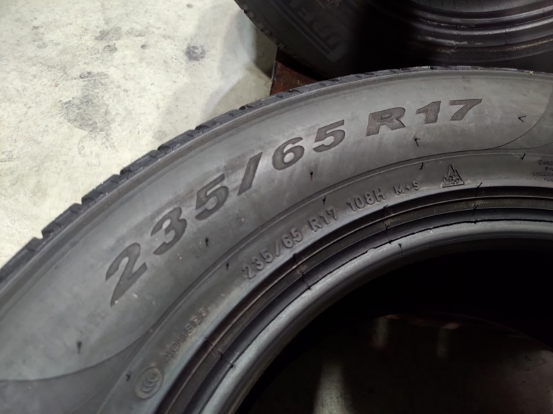 4 Gomme usate 235 65 17 Pneumatici Invernali PIRELLI 4 Gomme usate 235 65 17 Pneumatici Invernali PIRELLI