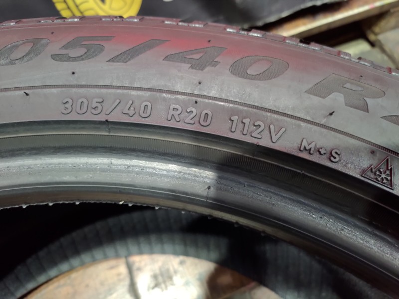 2 Gomme usate 275 45 20 e 2 Gomme usate 305 40 20 RUN FLAT Pneumatici Invernali PIRELLI 2 Gomme usate 275 45 20 e 2 Gomme usate 305 40 20 RUN FLAT Pneumatici Invernali PIRELLI