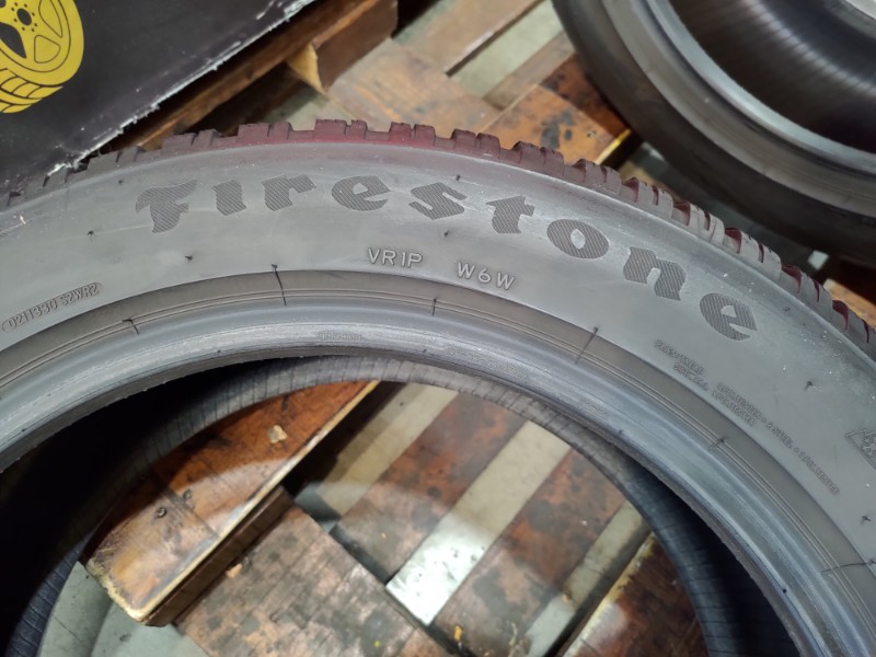 2 Gomme usate 235 50 18 Pneumatici Invernali FIRESTONE 2 Gomme usate 235 50 18 Pneumatici Invernali FIRESTONE