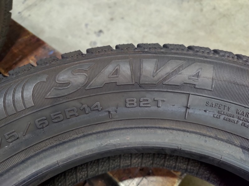 4 Gomme usate 175 65 14 Pneumatici Invernali SAVA 4 Gomme usate 175 65 14 Pneumatici Invernali SAVA