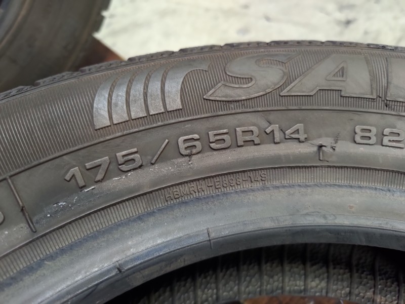 4 Gomme usate 175 65 14 Pneumatici Invernali SAVA 4 Gomme usate 175 65 14 Pneumatici Invernali SAVA