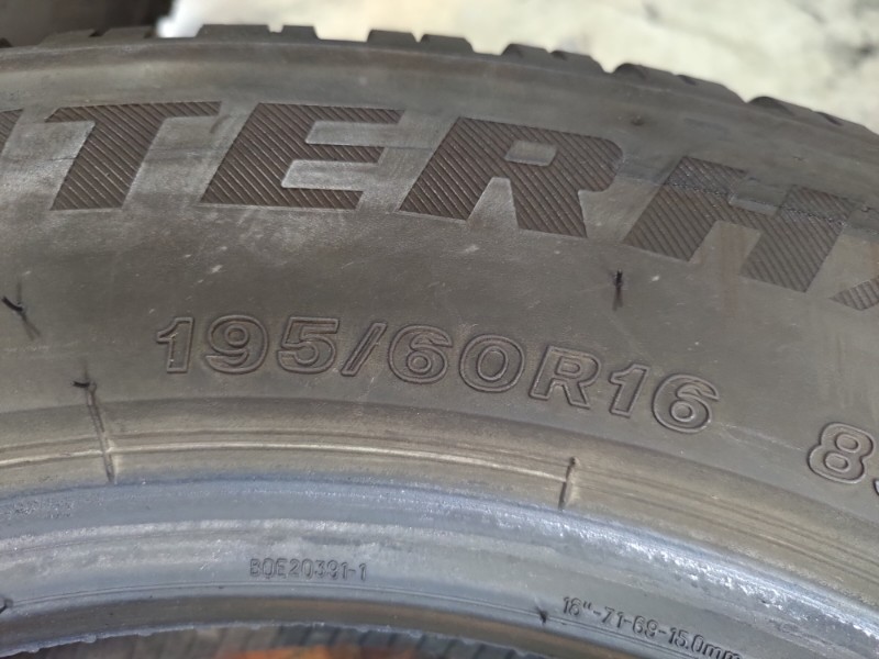 4 Gomme usate 195 60 16 Pneumatici Invernali FIRESTONE 4 Gomme usate 195 60 16 Pneumatici Invernali FIRESTONE