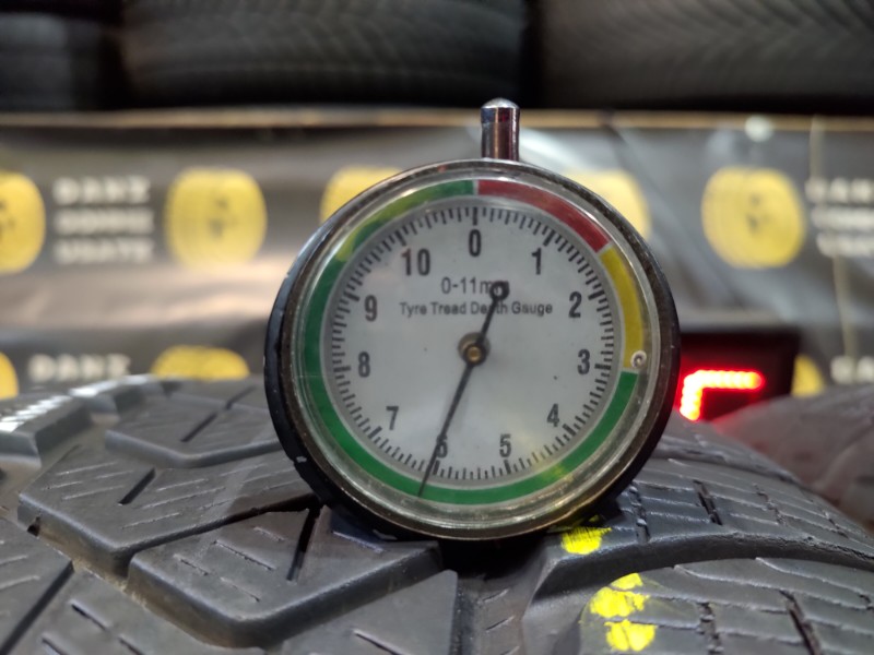 4 Gomme usate 255 60 20 Pneumatici Invernali PIRELLI 4 Gomme usate 255 60 20 Pneumatici Invernali PIRELLI