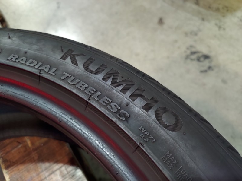 1 Gomma usata 205 45 17 Pneumatici Invernali KUMHO 1 Gomma usata 205 45 17 Pneumatici Invernali KUMHO
