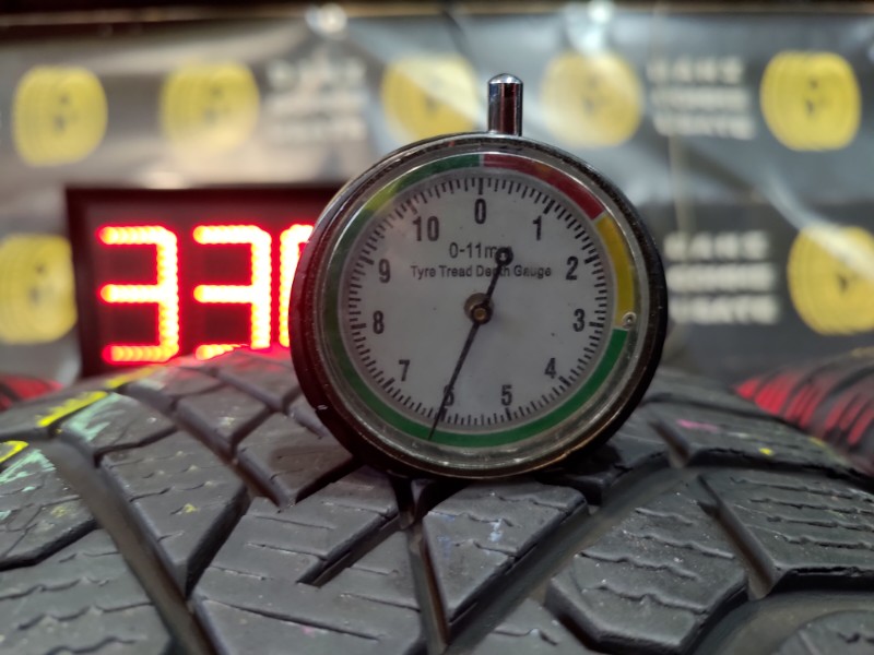 4 Gomme usate 225 55 18 Pneumatici Invernali PIRELLI 4 Gomme usate 225 55 18 Pneumatici Invernali PIRELLI