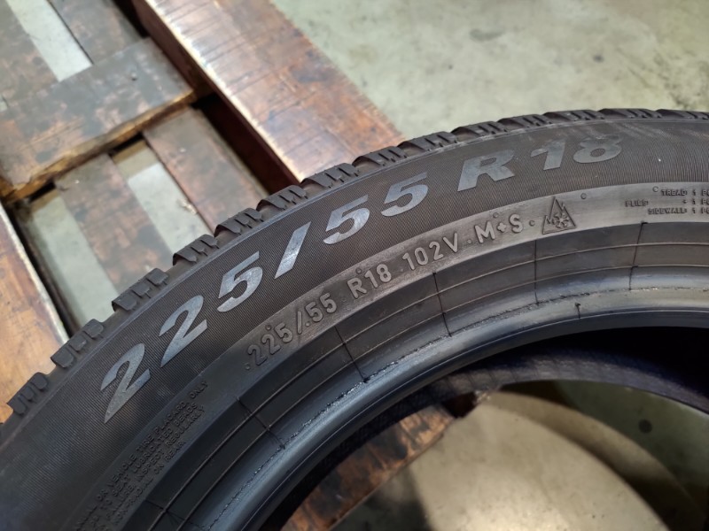 4 Gomme usate 225 55 18 Pneumatici Invernali PIRELLI 4 Gomme usate 225 55 18 Pneumatici Invernali PIRELLI