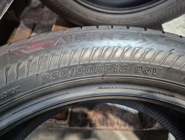 4 Gomme usate 225 50 18 RUN FLAT Pneumatici Estivi BRIDGESTONE 4 Gomme usate 225 50 18 RUN FLAT Pneumatici Estivi BRIDGESTONE