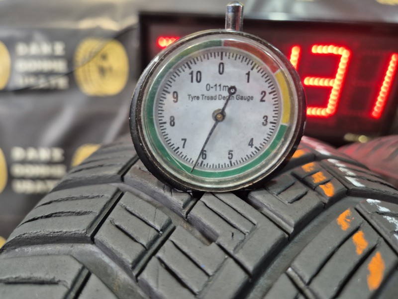 2 Gomme usate 175 65 17 Pneumatici 4 Stagioni CONTINENTAL 2 Gomme usate 175 65 17 Pneumatici 4 Stagioni CONTINENTAL