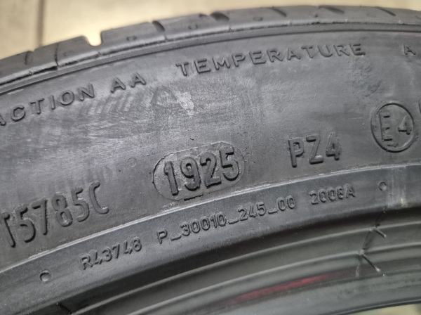 2 Gomme usate 275 40 20 RUN FLAT Pneumatici Estivi PIRELLI 2 Gomme usate 275 40 20 RUN FLAT Pneumatici Estivi PIRELLI