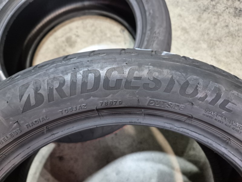2 Gomme usate 215 50 17 Pneumatici Estivi BRIDGESTONE 2 Gomme usate 215 50 17 Pneumatici Estivi BRIDGESTONE