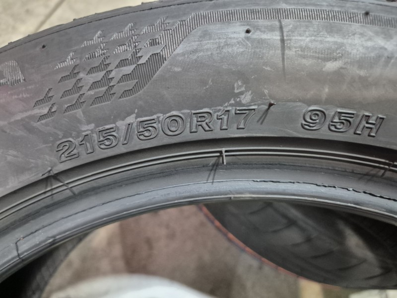 2 Gomme usate 215 50 17 Pneumatici Estivi BRIDGESTONE 2 Gomme usate 215 50 17 Pneumatici Estivi BRIDGESTONE