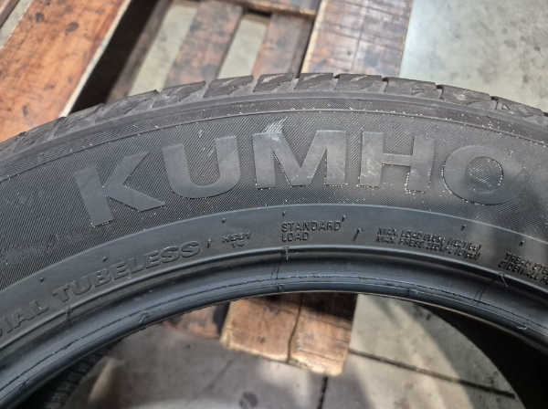 4 Gomme usate 215 55 18 Pneumatici Estivi KUMHO 4 Gomme usate 215 55 18 Pneumatici Estivi KUMHO