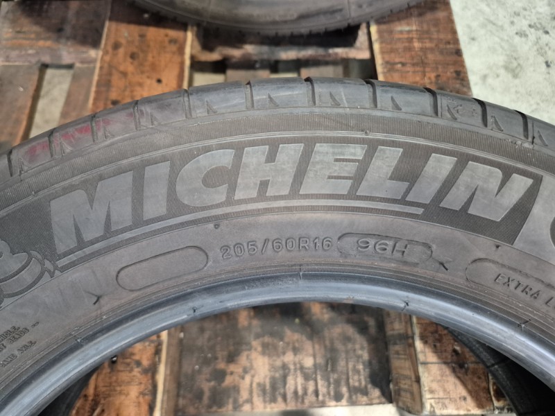 4 Gomme usate 205 60 16 Pneumatici Estivi MICHELIN 4 Gomme usate 205 60 16 Pneumatici Estivi MICHELIN