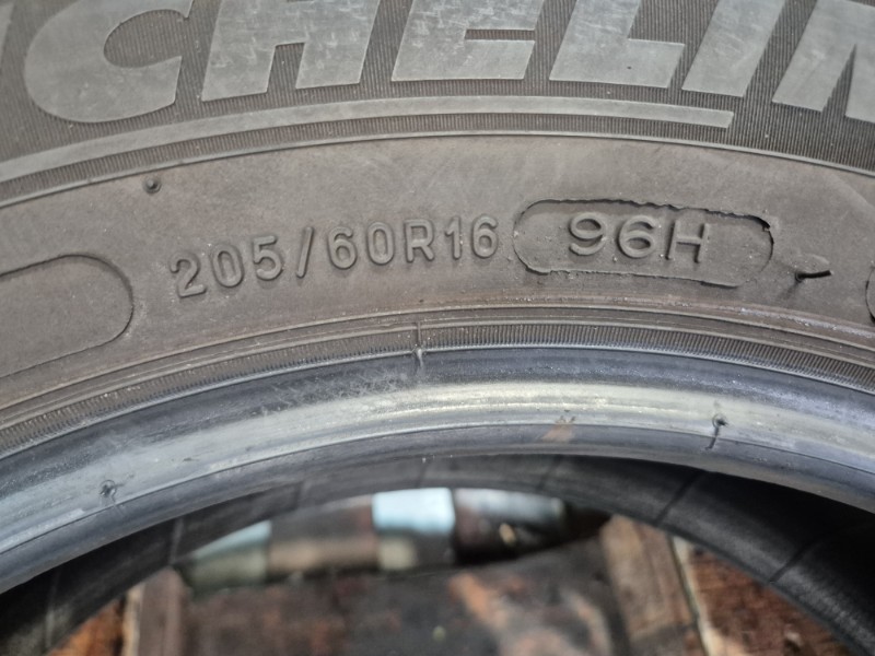 4 Gomme usate 205 60 16 Pneumatici Estivi MICHELIN 4 Gomme usate 205 60 16 Pneumatici Estivi MICHELIN