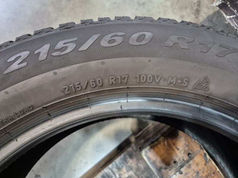 2 Gomme usate 215 60 17 Pneumatici 4 Stagioni PIRELLI 2 Gomme usate 215 60 17 Pneumatici 4 Stagioni PIRELLI