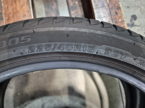 4 Gomme usate 225 40 18 Pneumatici Estivi BRIDGESTONE 4 Gomme usate 225 40 18 Pneumatici Estivi BRIDGESTONE