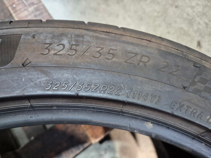 2 Gomme usate 325 35 22 Pneumatici Estivi MICHELIN 2 Gomme usate 325 35 22 Pneumatici Estivi MICHELIN